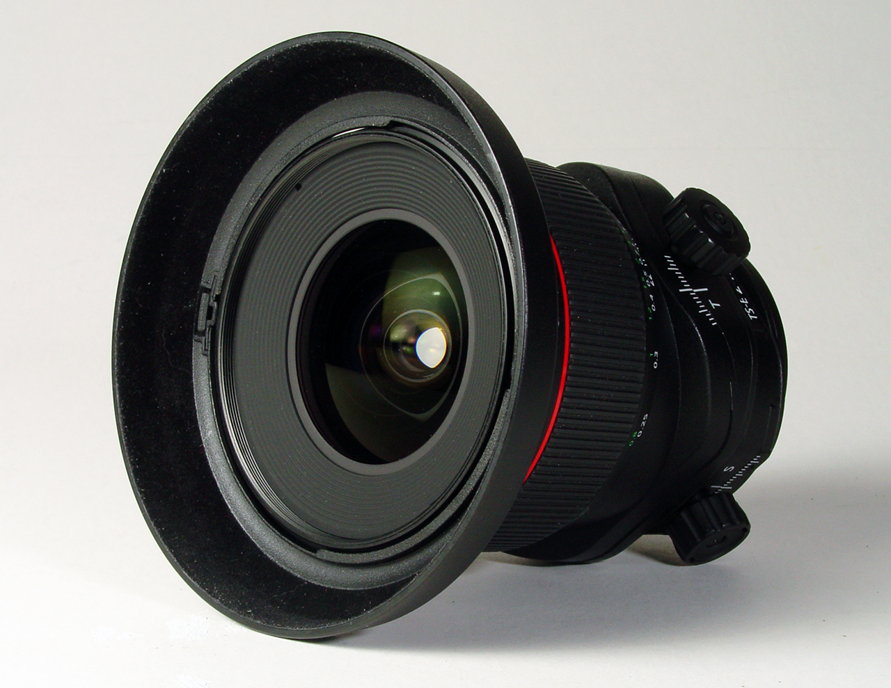 Click to Enlarge - Canon TS-E 24mm f/3.5L II with hood